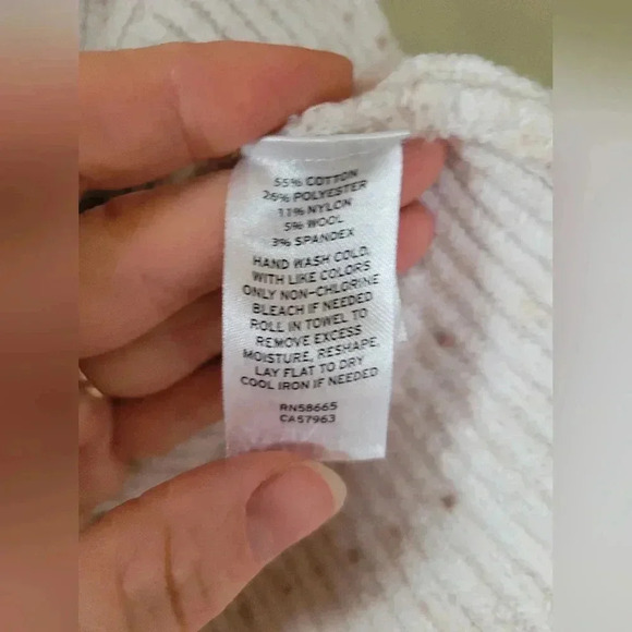 Treasure & Bond | V-Neck Ribbed Stitched Sweater Pullover, Size S - Picture 5 of 7